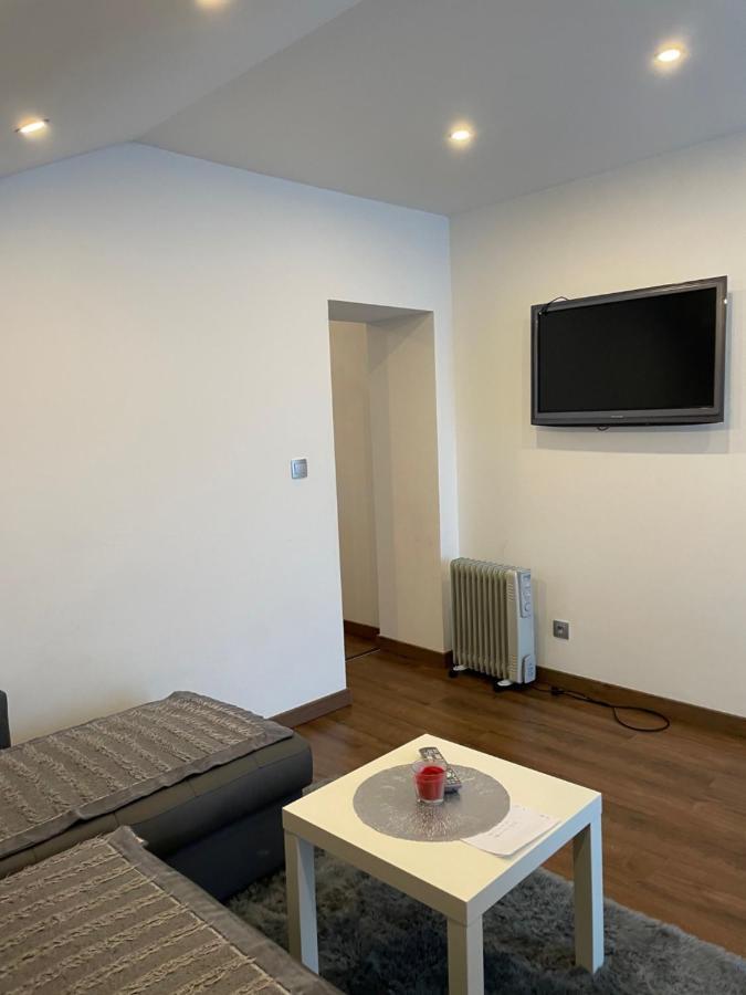 Studio Privee Vesoul -Wifi,Tv,Clim,Parking Gratuit Exterior photo